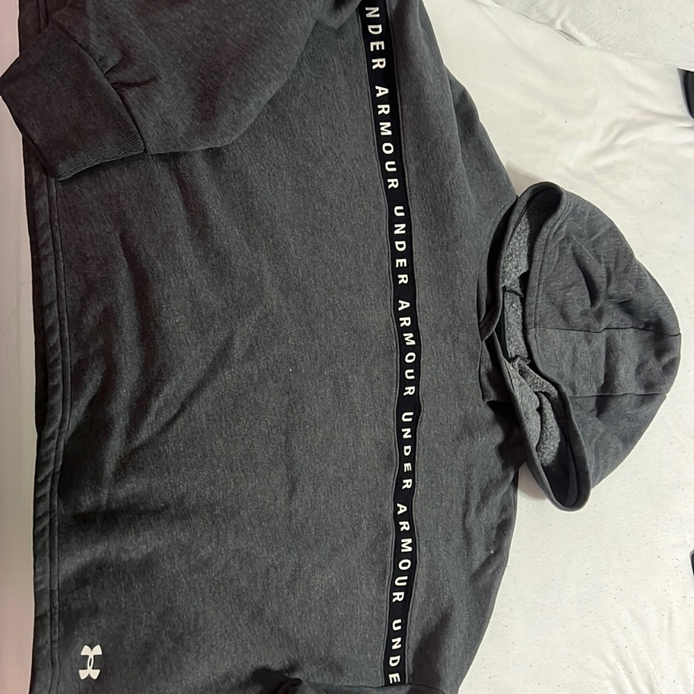 Under Armour Loose Fit Crop Top Sweater
